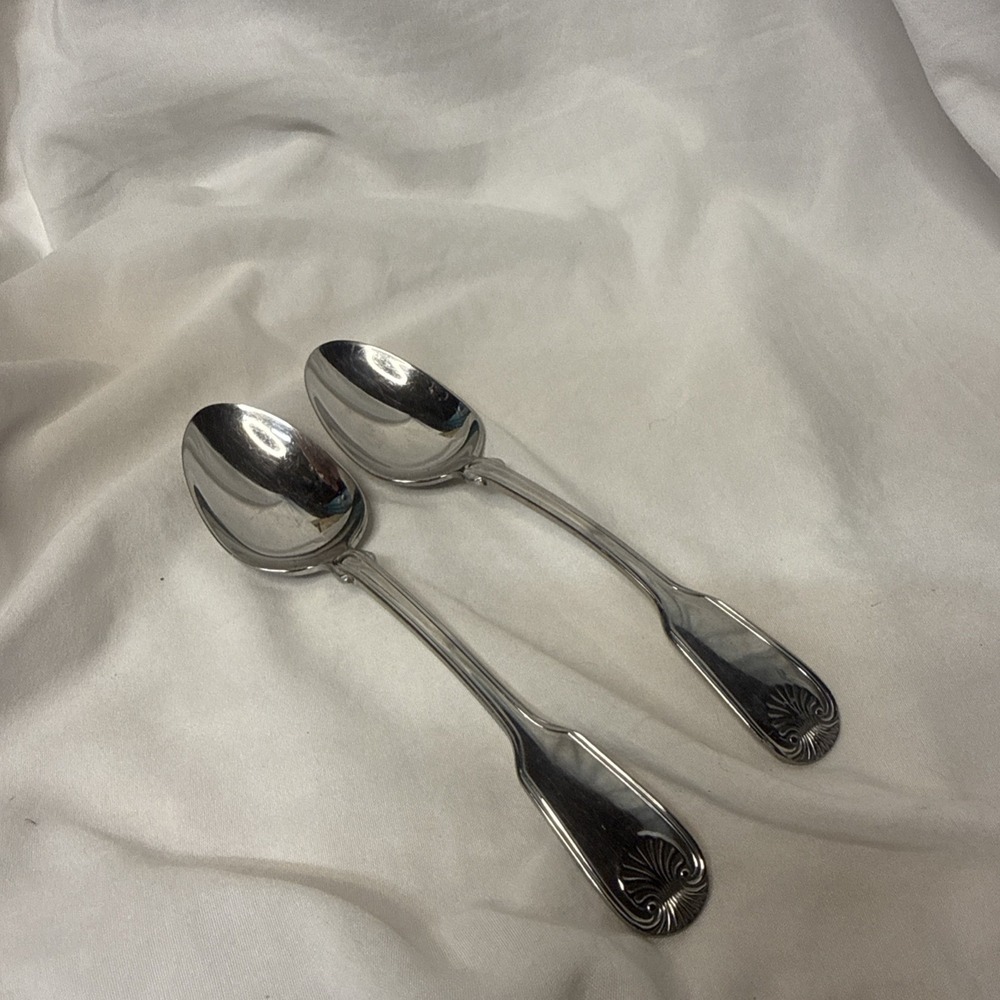 Reed & Barton Colonial Shell Mirrorstele 2 Stainless Large Table Spoons